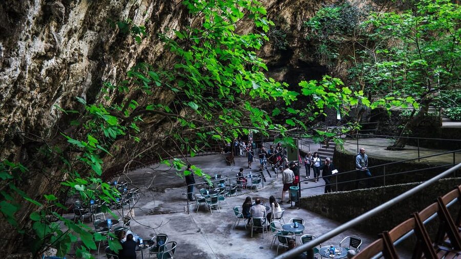 Mallorca: Half-Day Hams' Caves Tour with Pearl Shop Visit - The History Angle: Why Pedro Caldentey Matters