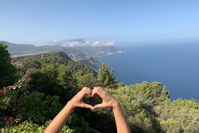 Mallorca Hidden Marvels: Guided Routes for Small Groups - Pickup in Palma and staying on track without stress