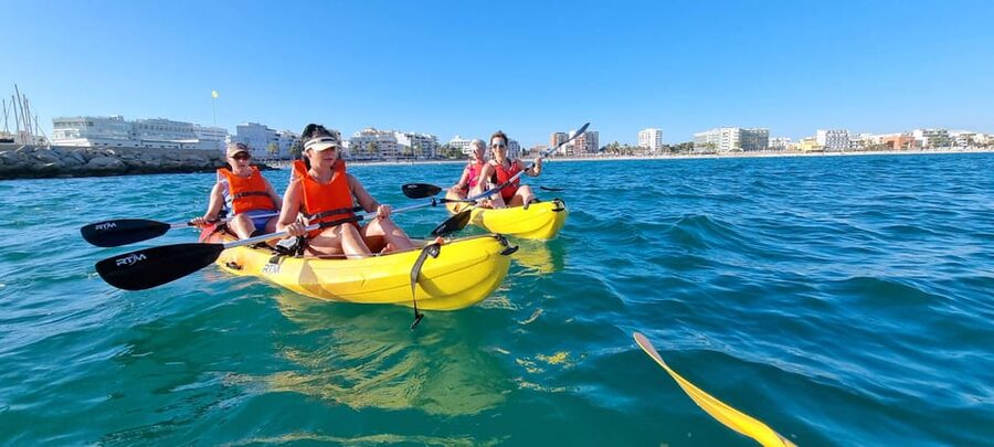 Mallorca: Kayak Sunset Tour from Ca'n Pastilla Beach - After-dark vibes: the Surf Bar drink and Spanish tapa