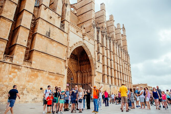 Mallorca Old Town Walking Tour with Cathedral Skip The Line Tour - La Almudaina Palace and why this paired visit matters