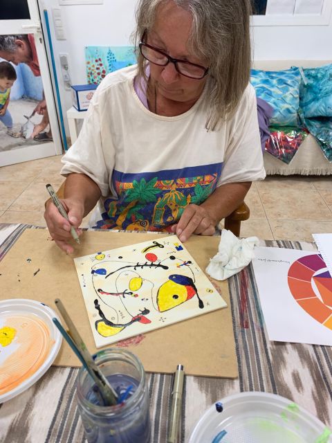 Mallorca: Painting like Miró - Your 3-hour flow in a small group of 6