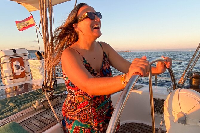 Mallorca Private Half-Day Sailing Experience with Tapas & Drinks - Ses Illetes: postcard water with small coves
