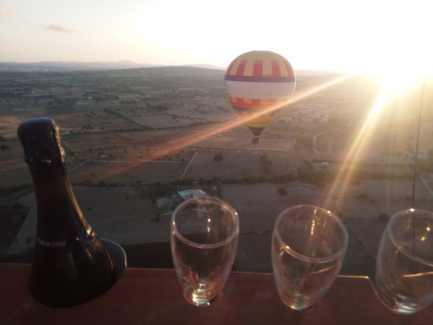 Mallorca: Private Hot Air Balloon Ride - The rhythm of the day, from Restaurante Bonanza to landing