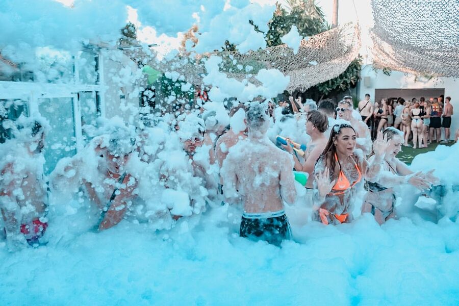 Mallorca: Project X Pool & Foam Party with Drinks & Snacks - Check-In Flow and the Neon Wristband Mood System