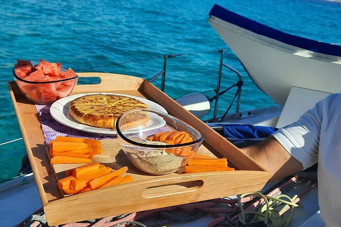 Mallorca Sailing Adventure with Snorkeling, Snacks & Drinks - Captain style and the real sailing factor, wind runs the show