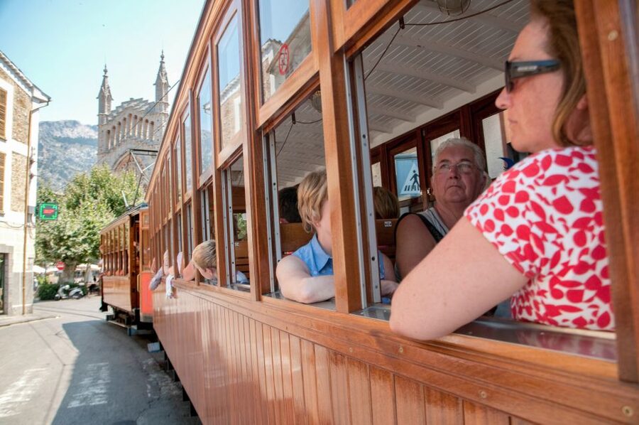 Mallorca: Scenic Full-Day Tour from the North - From Nofrills Excursions to the Serra de Tramuntana switchbacks