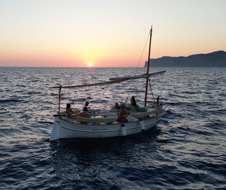Mallorca: Sunset Eco charter experience - Malgrat Islands Marine Reserve: your calm first stop
