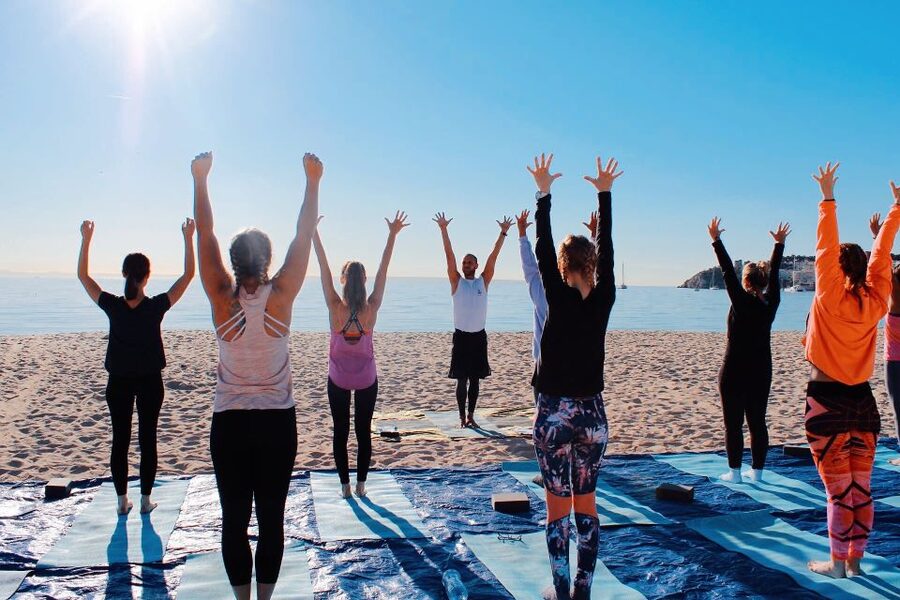 Mallorca: Yoga and Brunch on Palmanova Beach - How breathwork and meditation show up (not just poses)