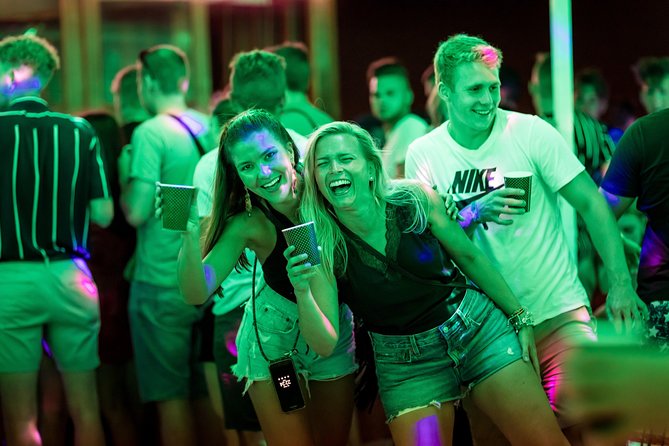 Night Boat Party: Mallorca Nightlife - Pizza on Board: A Snack That Affects the Rhythm