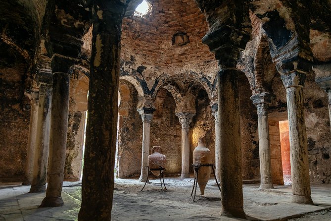 Palma Cathedral & Surroundings PRIVATE TOUR with Ticket Included - Two hours in La Seu: how your host turns big sights into real understanding