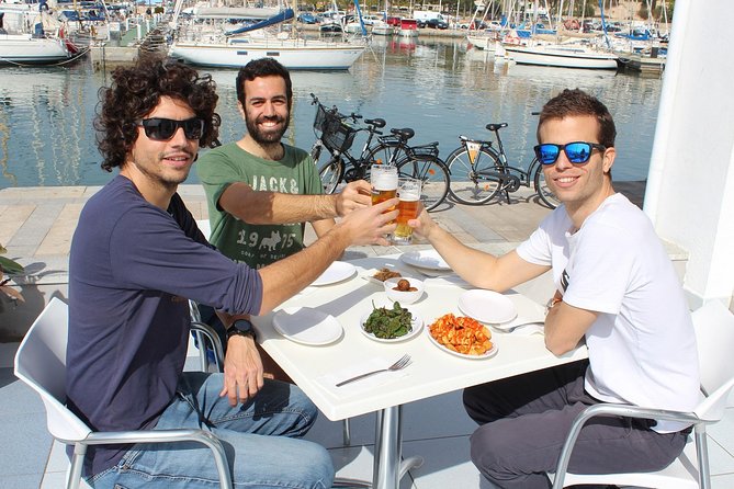 Palma de Mallorca 3-Hour Highlights and Tapas Tasting Bike Tour - Palau de l’Almudaina and the religious calm: Almudaina, Santa Clara, Sant Francesc