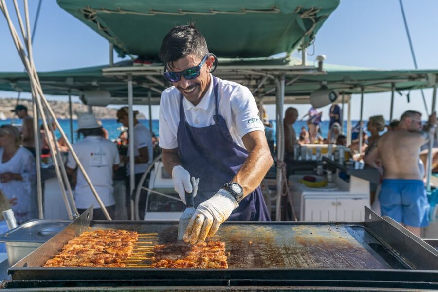 Palma de Mallorca: 5-Hour Catamaran Cruise with Lunch & Swim - Who should book this cruise, and who might want a different day