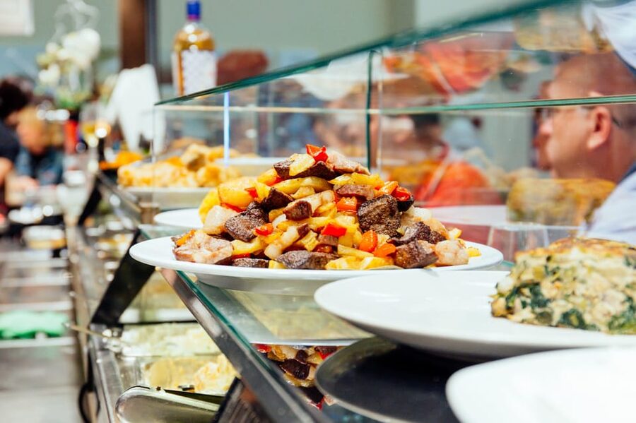 Palma de Mallorca: Foodie Walking Tour of the Old Town - Parc del Mar meetup, then straight into Palma’s everyday rhythm