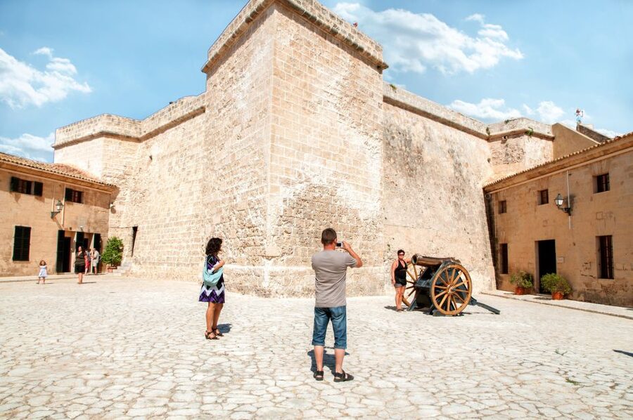 Palma de Mallorca: Full-Day Tour with Departure Options - Logistics that matter once you’re walking away from the bus