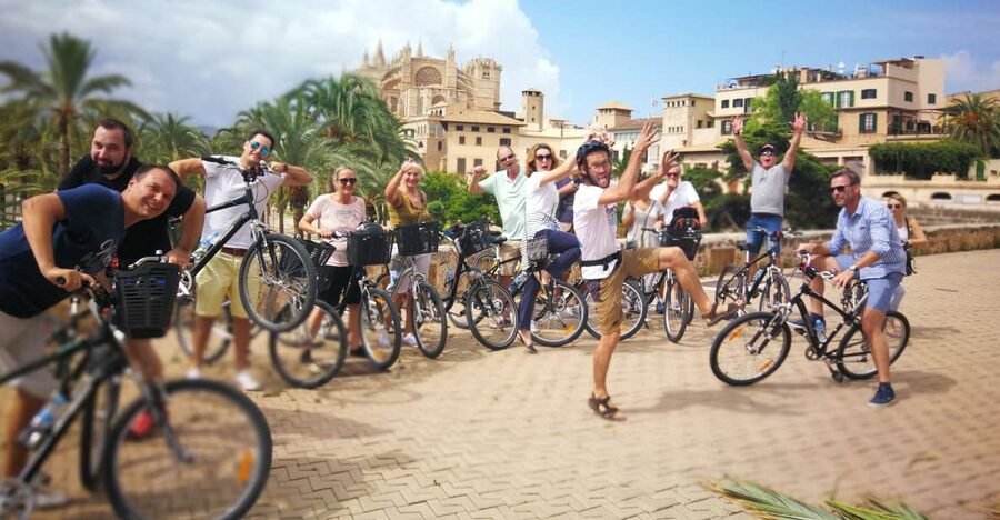Palma de Mallorca: Guided Bicycle Tour - Getting set up at Palma Bicycle Tours, Av. de Gabriel Roca