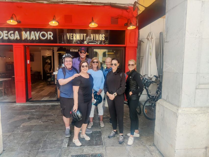 Palma de Mallorca: Guided Bicycle Tour with Tapas & a Drink - Key things to know before you go