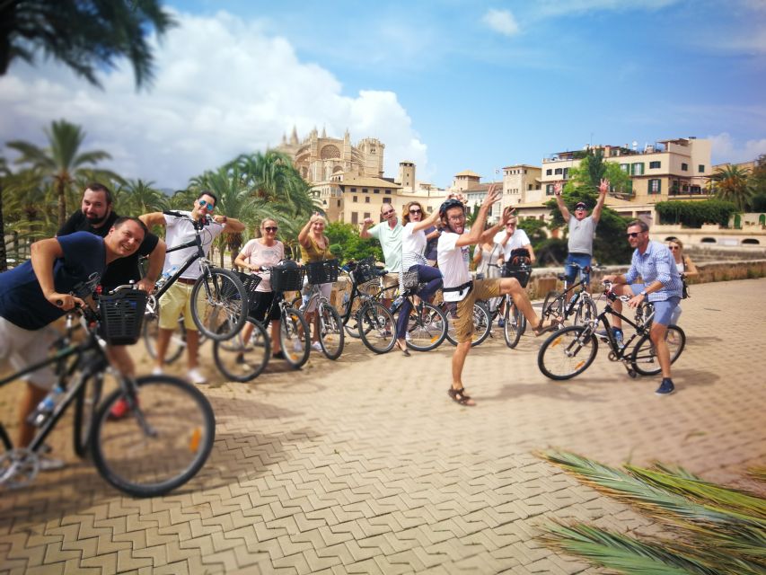 Palma de Mallorca: Guided Bicycle Tour - The seafront bike lane to La Seu (Palma Cathedral)