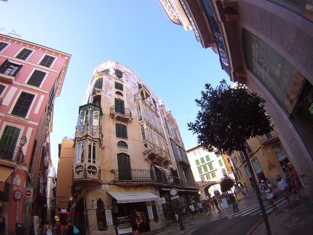 Palma de Mallorca: Guided Tour of the Old Town - Almudaina Palace, Consolat de Mar, and the Power of Secular Palma