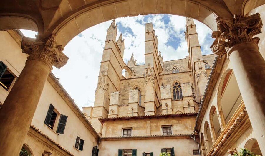 Palma de Mallorca: Old Town and Cathedral Tour - The Cathedral museum add-on, and how long 1.5 hours really is