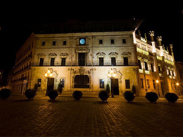 Palma de Mallorca: Old Town Atmospheric Evening Tour - Key things to know before you go