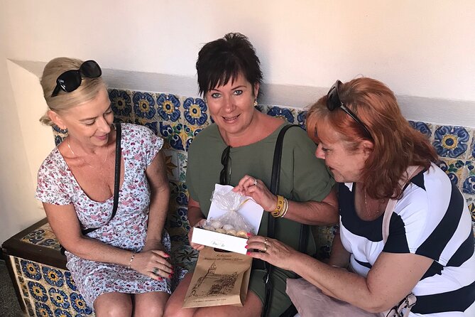 Palma de Mallorca: PRIVATE Local Food And Cathedral Experience - Mercat de Solivar: two tastings and a drink to get your bearings