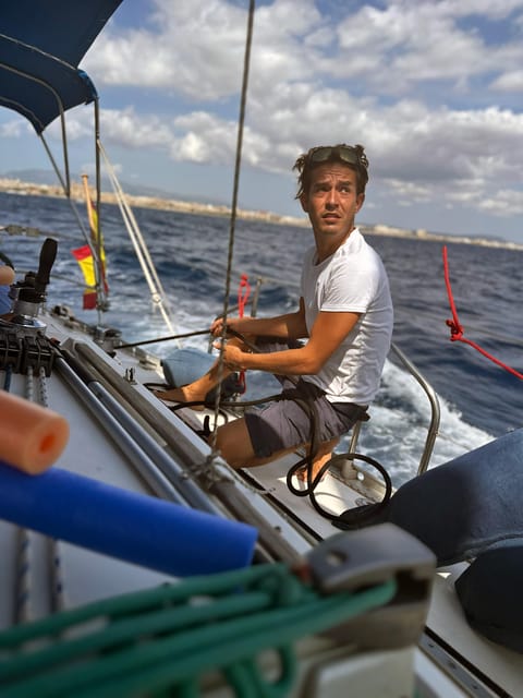 Palma de Mallorca: Sailing Boat Trip with Skipper & Tapas - Second sailing stretch in the Bay of Palma