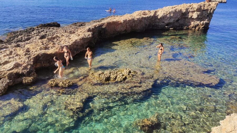 Palma de Mallorca: SmallGroup Tour by Locals in Hidden Coves - Meeting at Bendinat pool, and what that means for your morning