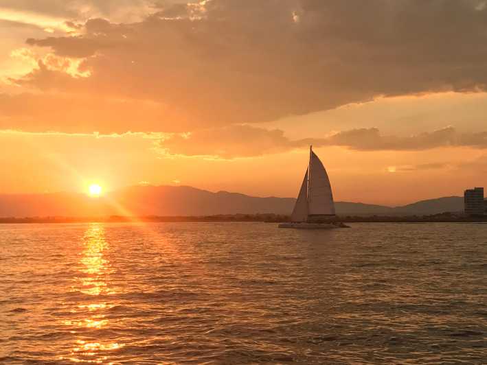 Palma de Mallorca: Sunset Sailing Catamaran Trip with Drink - Entering Port of Palma: finding Magic Catamarans without stress