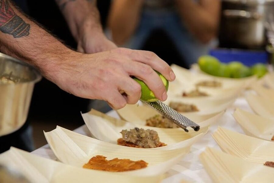 Palma: Mediterranean Cooking Class with Drinks - The 3-Hour Flow: From Welcome Drink to Shared Feast