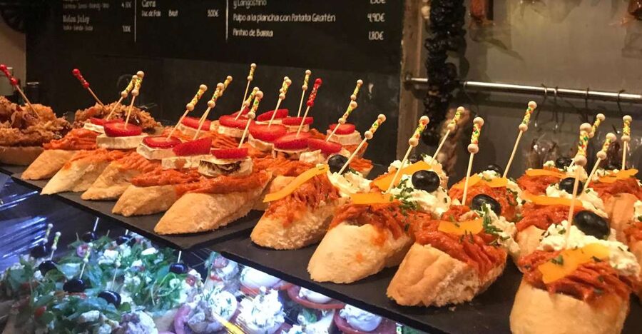 Palma Old Town Sunset Tour and Food Tastings - Where to meet near La Almudaina (and why that location helps)