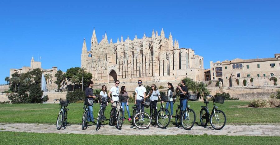Palma Shore Excursion Bike Tour (Transfer Included) - Parc de la Mar Bay Views, Plus the Photo-Stop Logic