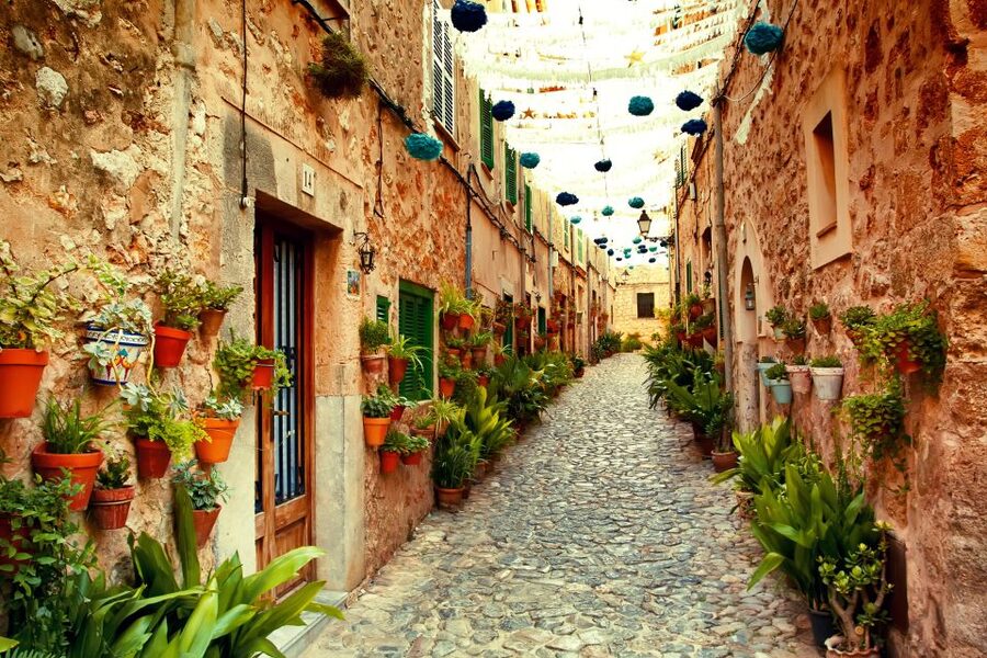 Palma: Tramuntana Full-Day Tour with Sóller Train and Lunch - Sóller: Guided Orientation, Modernist Charm, and Time to Wander