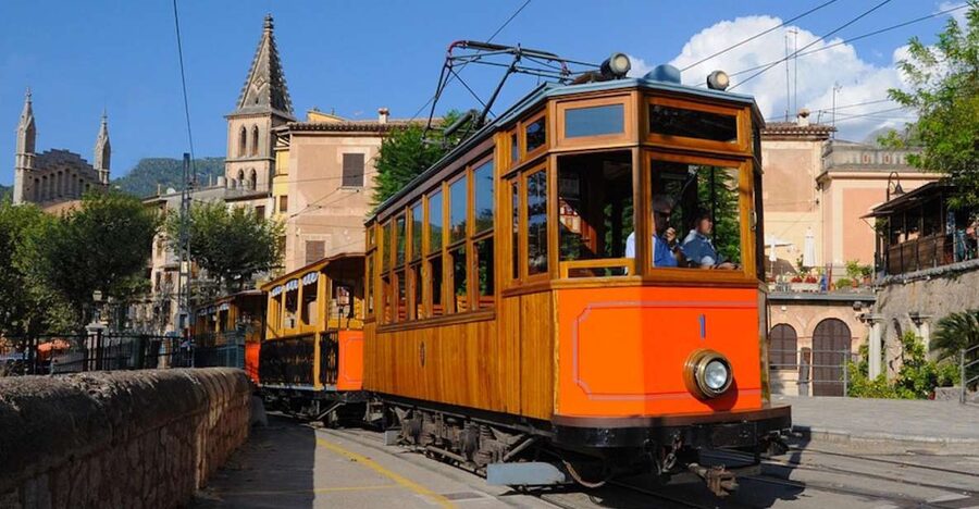 Palma: Tramuntana Full-Day Tour with Sóller Train and Lunch - Entering the Red Lightning: Palma to Sóller by Historic Rail