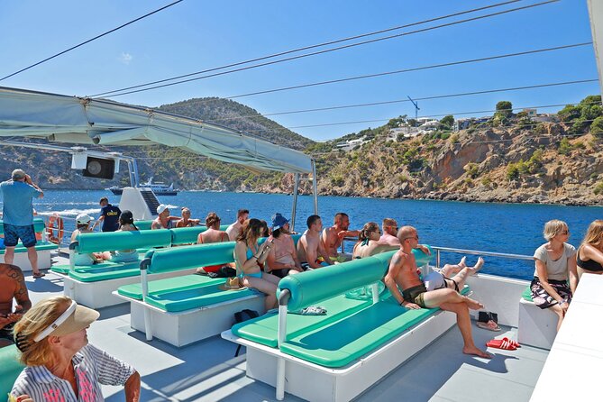 Paradise 4h Catamaran Tour of Mallorca and Puerto Andratx - A 4-hour Mallorca catamaran that actually feels like Mallorca