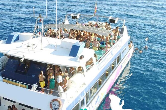 Paradise 4h Catamaran Tour of Mallorca and Puerto Andratx - Stop 1, Cala dEgos: swimming with snorkel masks and an onboard bar