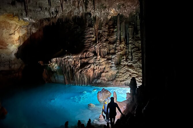 PREMIUM TOUR : Enjoy aquatic caves with caving guides - Timing and sea conditions: why your day can change