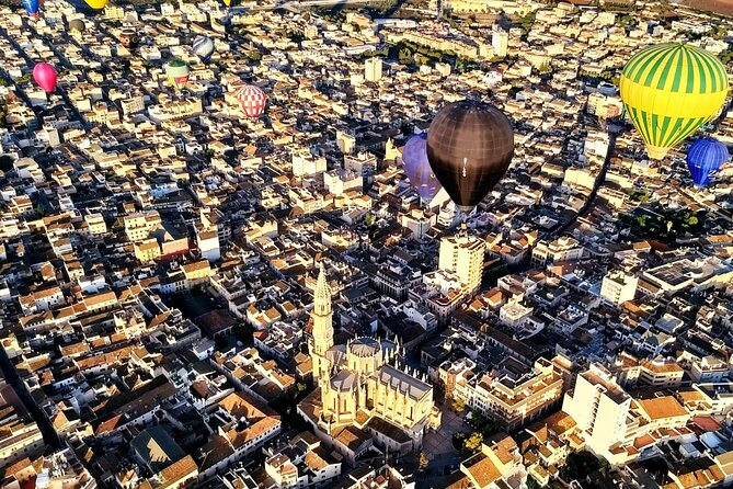 Private Balloon Flight Over Mallorca for Two People - Soaring Over Mallorca, With a Real Sense of Place
