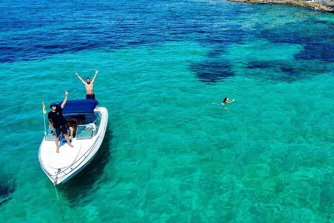 Private boat tour with snorkeling - A private 7-meter boat day in the Bay of Palma