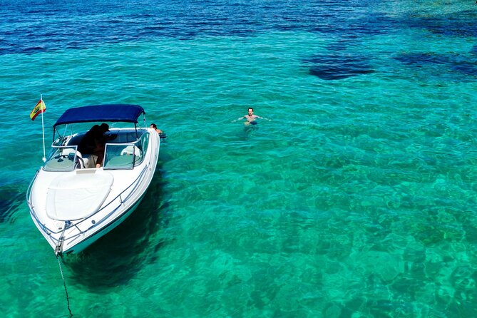 Private boat tour with snorkeling - Food, drinks, and music: the little perks that add up