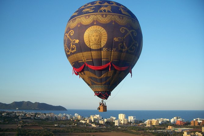Private Hot Air Balloon Ride in Mallorca with Champagne and Snacks - Champagne and tapas in the basket: the part that turns a flight into an event