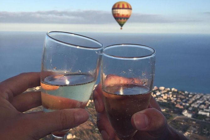 Private Hot Air Balloon Ride in Mallorca with Champagne and Snacks - The pilot and crew: how professionalism shows up in the small stuff