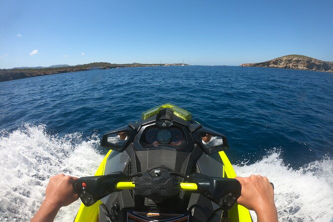 Private jet ski excursion Ibiza San Antonio Es Vedrà - Included Snacks and Drinks: A Small Detail That Helps