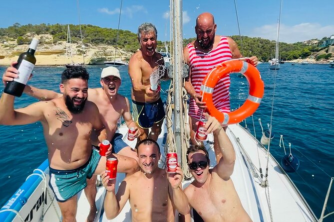 Private sailing with Paella and Tapas in Palma - Palma de Mallorca and Catedral views from the water