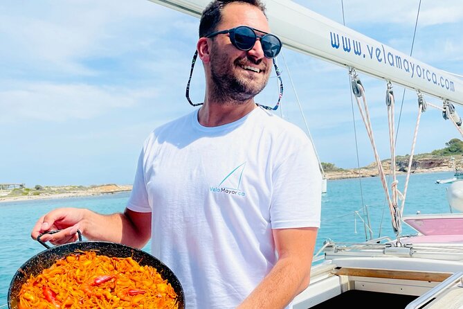 Private sailing with Paella and Tapas in Palma - Getting to the marina: the Ponent meeting point
