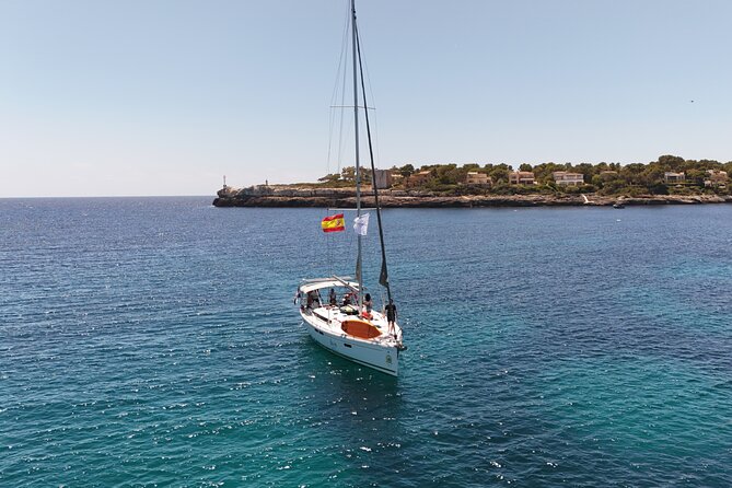 Private Sunset Cruise on Sailing Boat - Onboard comfort package: snacks, drinks, WiFi, and towels