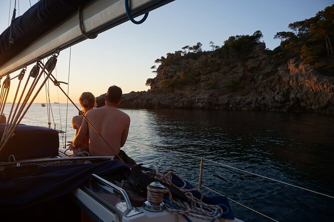 Private Sunset Sailing Tour along the North Coast - The 2-hour rhythm: three stops without feeling rushed