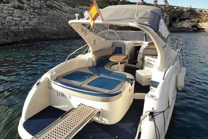 Private Tour of 4 hours at Sunset through the coves of Mallorca - Meeting at Porto Cristo: get to the harbor without stress