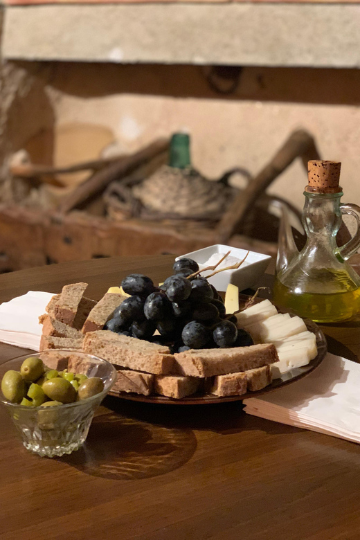 Private tour: Wine and tapas, experience real Mallorca - Wine Tasting of 5 Wines, Paired With Homemade Tapas