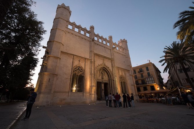 Private walking tour in Palma de Mallorca with local guides. - Private walking tour in Palma, what you’re really paying for