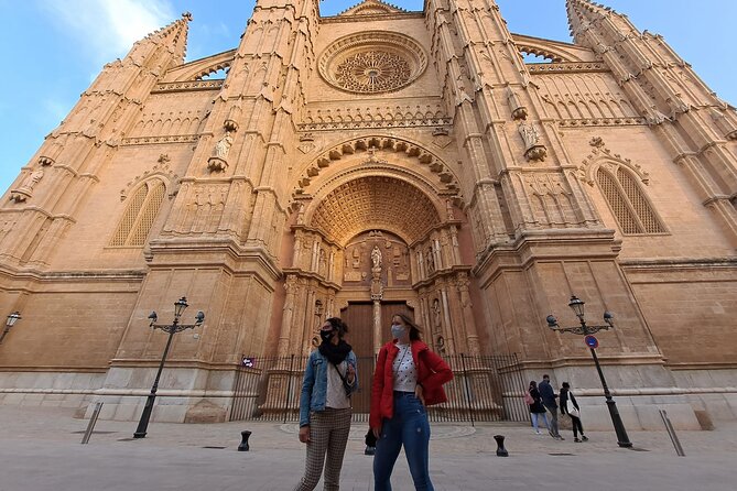 Private walking tour in Palma de Mallorca with local guides. - Catedral de Mallorca: the two-part plan that actually makes sense